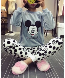 Zimní teplé pyžamo, domácí úbor  Mickey Mouse