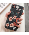 Černý kryt s barevnými květy na Iphone 11