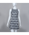 Černobílé trendy šaty s geometrickým vzorem